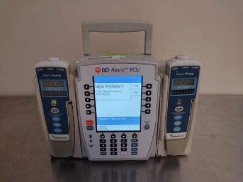 CAREFUSION BD ALARIS 8015 CPU UNIT WITH QTY (2) CARDINAL HEALTH ALARIS 8100 SERIES INFUSION PUMP