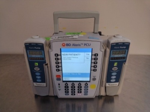 CAREFUSION BD ALARIS 8015 CPU UNIT WITH QTY (2) CARDINAL HEALTH ALARIS 8100 SERIES INFUSION PUMP