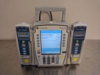 CAREFUSION ALARIS 8015 PC UNIT WITH QTY (2) CARDINAL HEALTH ALARIS 8100 SERIES INFUSION PUMP