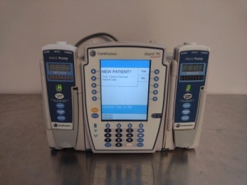 CAREFUSION ALARIS 8015 PC UNIT WITH QTY (2) CARDINAL HEALTH ALARIS 8100 SERIES INFUSION PUMP