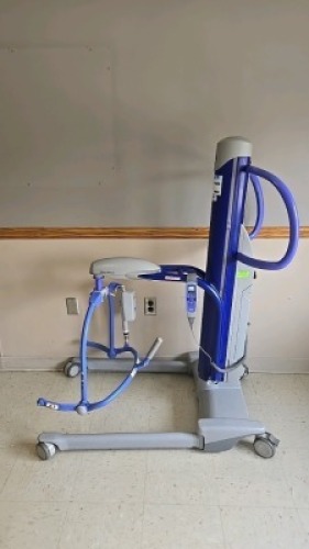 BHM MEDICAL ARJO MAXI MOVE POWERED PATIENT LIFT WITH REMOTE