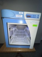 ENTHERMICS MEDICAL SYSTEMS REF DC250 COUNTERTOP WARMING CABINET