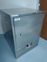 BLICKMAN STAINLESS STEEL SINGLE COMPARTMENT UNDERCOUNTER WARMING CABINET