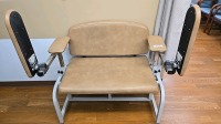 DOUBLE SWING-ARM PHLEBOTOMY CHAIR