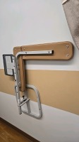MED CARE MANUFACTURING WALL MOUNT PHLEBOTOMY STATION