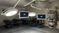 BERCHTOLD CEILING MOUNT SINGLE CHROMOPHARE F 628 SURGICAL LIGHT, SINGLE CHROMOVIEW SFP26-075-1012 947 26" FLAT PANEL MONITOR, CEILING MOUNT SINGLE CHROMOPAHRE F 628 SURGICAL LIGHT, SINGLE CHROMOVIEW SFP26-075-012 947 26" FLAT PANEL MONITOR, CEILING MOUNT 
