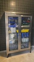 MOBILE STAINLESS STEEL DOUBLE GLASS DOOR, 5-GLASS SHELF CABINET (6')