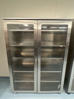 MOBILE STAINLESS STEEL DOUBLE GLASS DOOR, 5-SHELF CABINET (5')