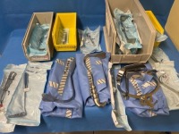 LOT OF ASSORTED RETRACTORS