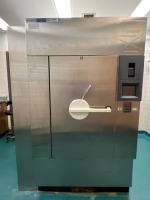 STERIS V-136H PREVAC STEAM STERILIZER