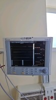 MINDRAY DATASCOPE PASSPORT 2 PATIENT MONITOR WITH LEADS, WALL MOUNT