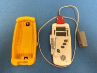 MASIMO RAD5V HANDHELD SIGNAL EXTRACTION PULSE OXIMETER WITH PROTECTIVE CASE