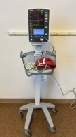 MINDRAY DATASCOPE ACCUTOR V REF 0998-00-2000-813A PATIENT VITAL SIGNS MONITOR WITH CUFF ON ROLLING STAND