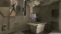 CARESTREAM HEALTH, INC. DRX EVOLUTION X-RAY ROOM W OTC; 2018 VARIAN RAD-60 X-RAY TUBE, FIXED ELEVATING TABLE (VX3733-TAB), FF WALL STAND (VX3733-FFWS), X-RAY GENERATOR, CONSOLE, DRX CONTROL BOX (VX3733-CB), 2 DRX1C DIGITAL PLATES W BATTERIES AND DOCK, VAR