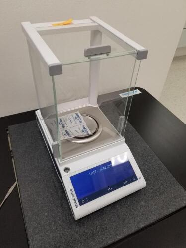 METTLER TOLEDO MS104TS ANALYTICAL BALANCE SYSTEM