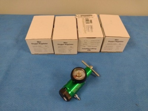 ROSCOE ITEM# RMI-15MINI MINI OXYGEN REGULATOR (NEW IN BOX), QTY (4)