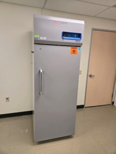 THERMO SCIENTIFIC TSX SERIES POWERED BY V-DRIVE MOBILE ULTRA-LOW FREEZER