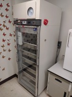 KENDRO LABORATORY PRODUCTS M/N REFB2304A20 MOBILE GLASS DOOR LABORATORY REFRIGERATOR