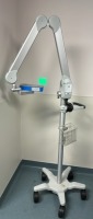 STRYKER VEINVIEWER VISION 2 INFARED IMAGING SYSTEM ON CHRISTIE + ROLLING STAND