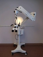 GLOBAL M1003E SURGICAL MICROSCOPE WITH M793HD HALOGENTWO SYSTEM LIGHT SOURCE ON MODEL NO. MW725F, (M1010G, M1010G) EYEPIECE, M1030 OBJECTIVE LENS