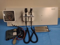 WELCH ALLYN INTEGRATED WALL BOARD SYSTEM TO INCLUDE: 777 TRANSFORMER WITH REF 23810 MACRO VIEW OTOSCOPE, OPHTHALMOSCOPE, SPHYGMOMANOMETER, DIGITAL THERMOMETER DOCK STATION, SPECULA TIP DISPENSER