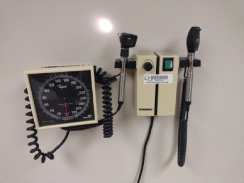 WELCH ALLYN 74710 WALL TRANSFORMER WITH REF 11710 OPHTHALMOSCOPE, OTOSCOPE, SPHYGMANOMETER