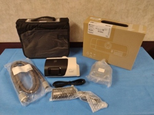 RESMED AIRSENSE 11 REF 39001 AUTOSET CPAP MACHINE **NEW IN BOX**