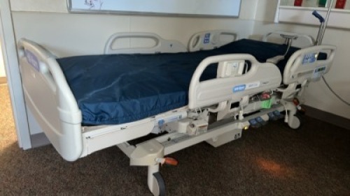 HILL-ROM VERSA-CARE HOSPITAL BED