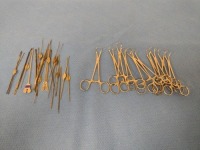 LOT OF SHARP TOWEL CLIPS