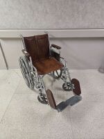 EVEREST & JENNINGS TRAVELER WHEELCHAIR (BROWN)
