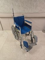 EVEREST & JENNINGS TRAVELER WHEELCHAIR (BLUE)