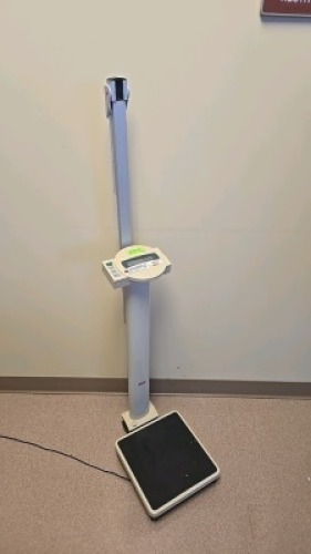 SECA M/N 769 1321994 TILT & ROLL PORTABLE SCALE WITH DIGITAL WEIGHT INDICATOR&nbsp;
