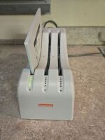CARESTREAM DRX-1 SYSTEM BATTERY CHARGER WITH QTY. (1) DRX-1 SYSTEM BATTERY