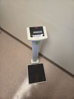 SECA 780 2321138 TILT & ROLL PORTABLE SCALE WITH DIGITAL WEIGHT INDICATOR