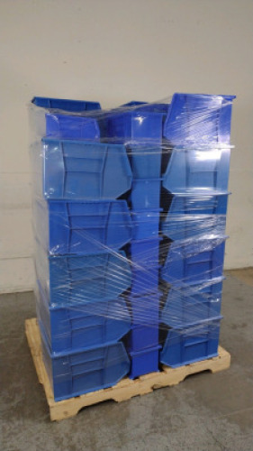 AKROBINS/QUANTUAM STORAGE LOT OF PLASTIC BINS