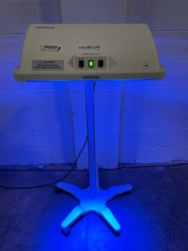 NATUS NEO BLUE LED PHOTOTHERAPY UNIT ON ROLLING STAND