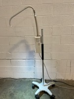 GIRAFFE SPOT PT LITE ON ROLLING STAND