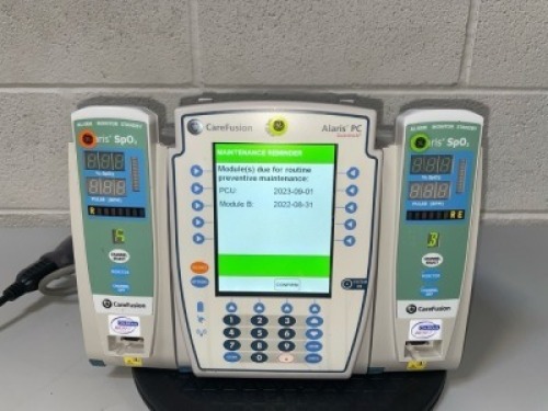 ALARIS 8015 INFUSION PUMP W/8210 MODULES