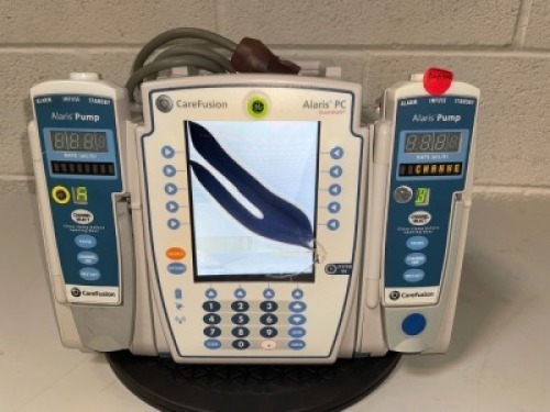 ALARIS 8015 INFUSION PUMP W/8100 MODULES