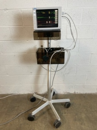 SPACELABS PATIENT MONITOR ON ROLLING STAND