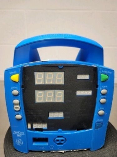 GE PROCARE AUSCULTATORY 300 PATIENT MONITOR