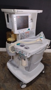 DATEX-OHMEDA AVANCE ANESTHESIA MACHINE WITH (6.20 SOFTWARE VERSION)