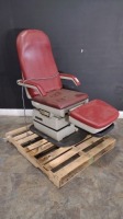 MIDMARK 417 PODIATRY EXAM CHAIR