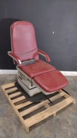 MIDMARK 417 PODIATRY EXAM CHAIR