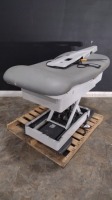 MIDMARK 626-001 POWER EXAM CHAIR WITH FOOTSWITCH