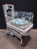 OHMEDA GIRAFFE INFANT INCUBATOR