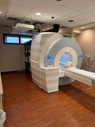 2005 Siemens Espree 1.5T MRI