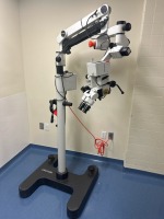 WILD HEERBRUGG SURGICAL MICROSCOPE TO INCLUDE SINGLE MOUNT BINOCULAR WITH EYEPIECES BOTH (10X/21) BOTTOM LENSE (F=250MM) ON STAND AND STRYKER 1288 HD CAMERA HEAD LOCATED AT 2100 DORCHESTER AVE. DORCHESTER, MA 02124