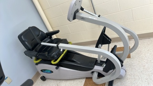 NU-STEP TRS 4000 RECUMBENT CROSS TRAINER LOCATED AT 200 GROTON RD. AYER MA 01432