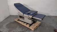 MIDMARK 405 POWER EXAM TABLE WITH HAND CONTROL